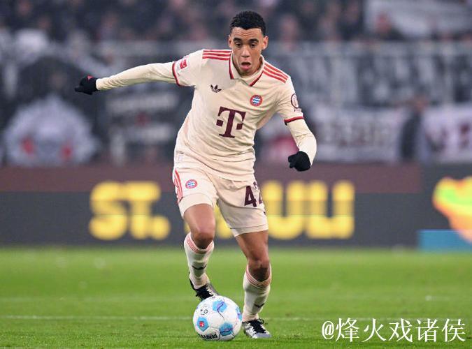 图片报：穆西亚拉今天进行了单独训练，可能下周