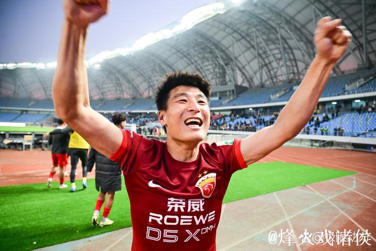 武磊今年打进42球 仅次于C罗、凯恩、哈兰德