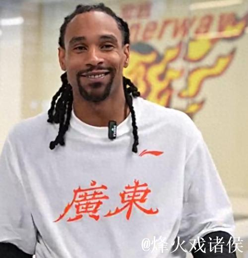 CBA最幸福的外援！本赛季一场比赛没打，现在转正了