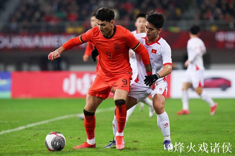 熊猫杯：拜合拉木失单刀 U22国足首战不敌越南队